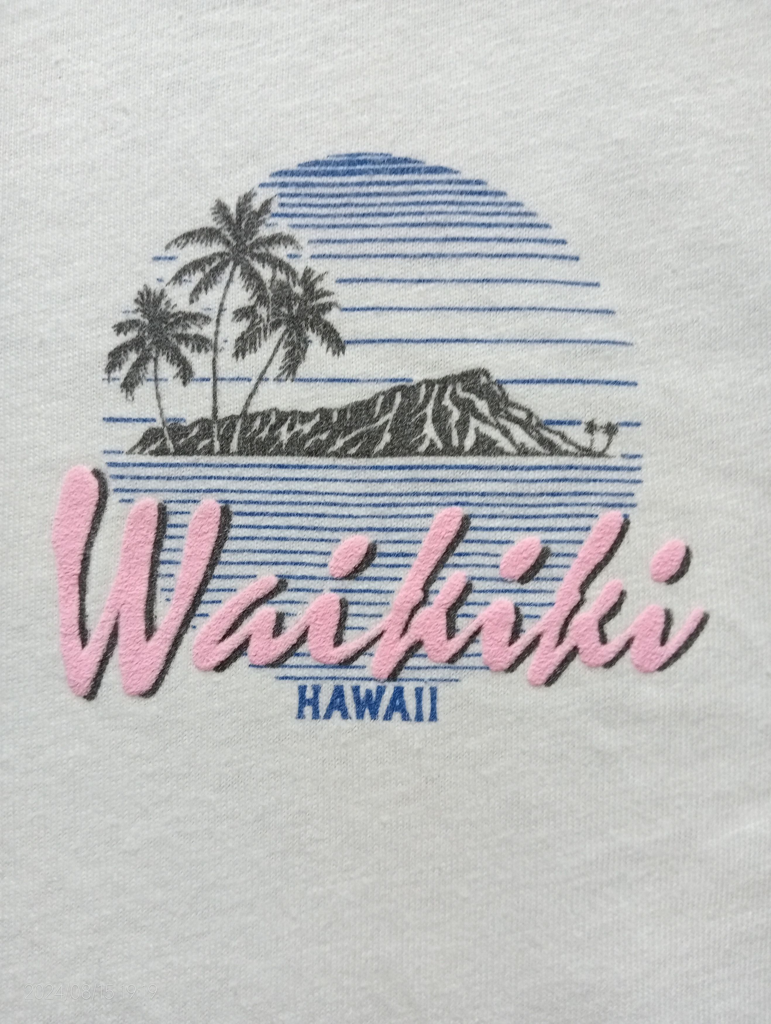 Vintage Vintage '80s Hanes Waikiki Hawaii Tee Made in USA Size US S / EU 44-46 / 1 - 8 Thumbnail