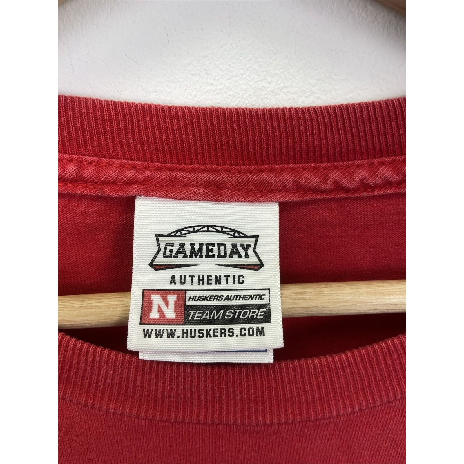 Vintage Nebraska HUSKERS Y2K Print Gameday Authentic T-Shirt Size XL Size US XL / EU 56 / 4 - 3 Thumbnail