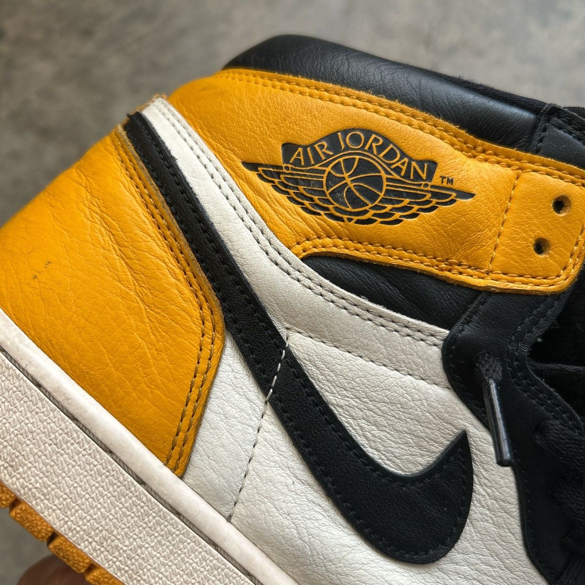 Jordan Brand Air Jordan 1 Retro High OG “Taxi” – Size 10 Size US 10 / EU 43 - 5 Thumbnail