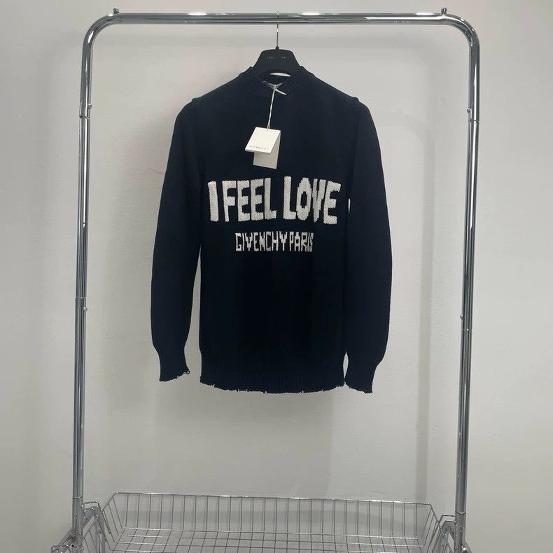 Givenchy Givenchy Chest Logo Embroidered Knit Black Sweater YY Size US S / EU 44-46 / 1 - 1 Thumbnail