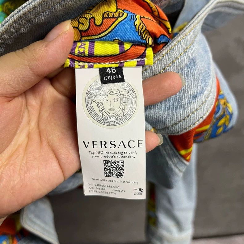 Versace Versace Stitched floral print single-breasted lapel denim Size M / US 6-8 / IT 42-44 - 3 Thumbnail