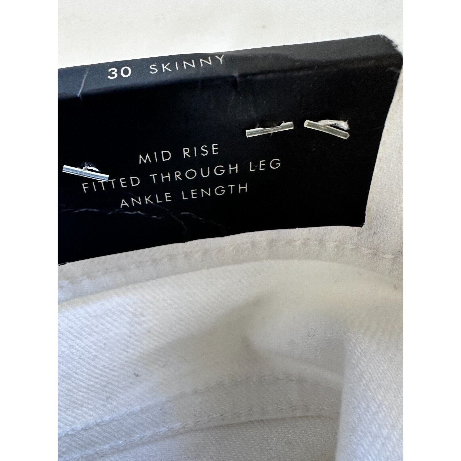 Banana Republic Banana Republic Mid Rise Fitted ankle length white Women 30 Size 30" / US 8 / IT 44 - 9 Thumbnail