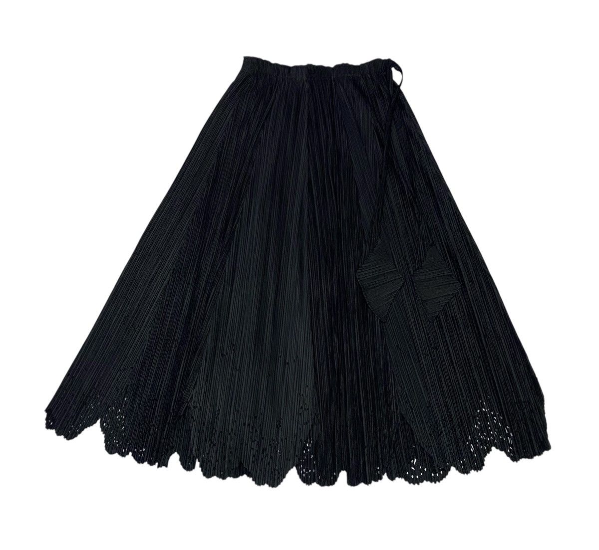 Pleats Please Issey Miyake Pleats Pleats Pleated Black Feathered Hollowed out Rhombus Size 30" / US 8 / IT 44 - 3 Thumbnail