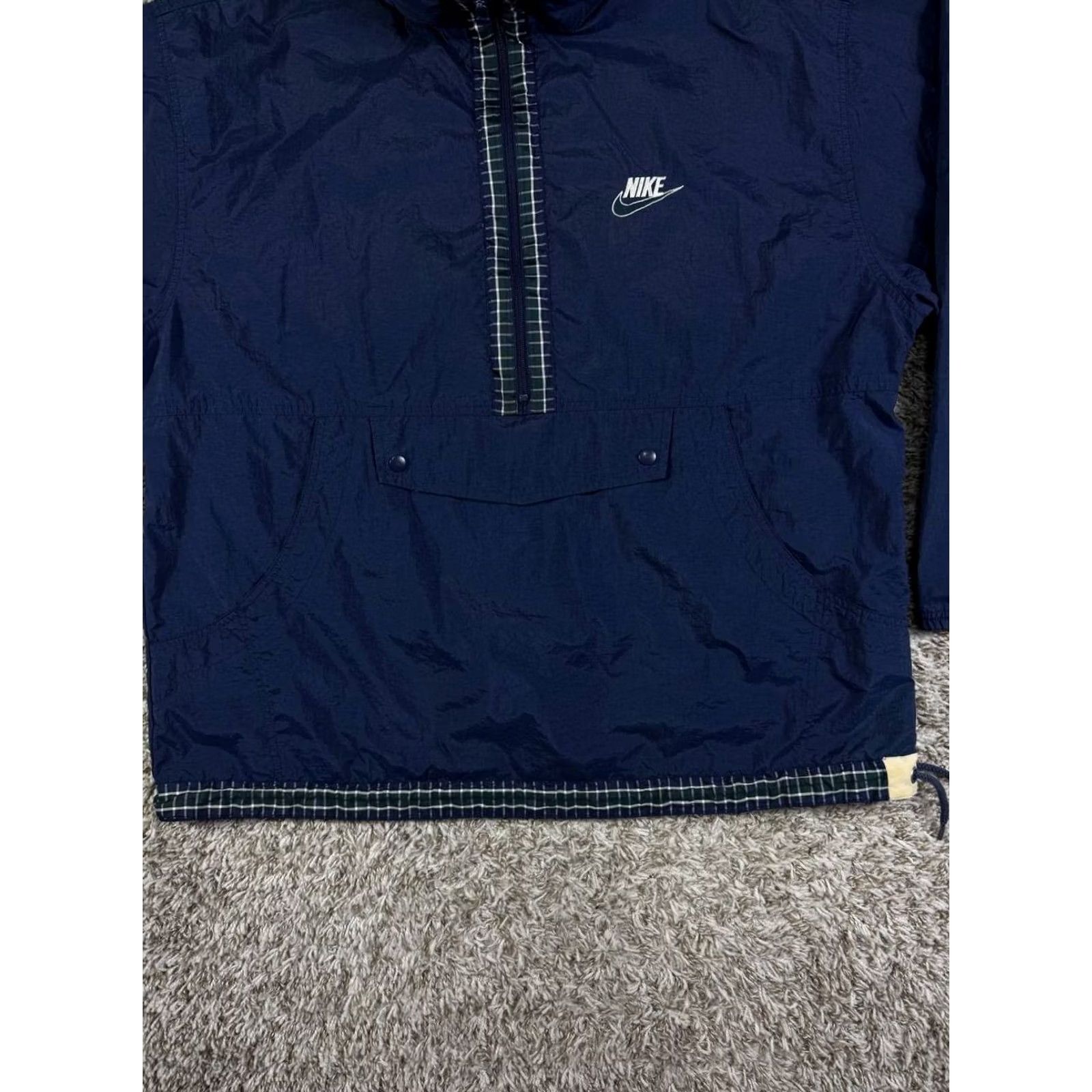 Nike VINTAGE Nike Windbreaker Jacket Navy 90s Nylon Large Men's Size US L / EU 52-54 / 3 - 3 Thumbnail