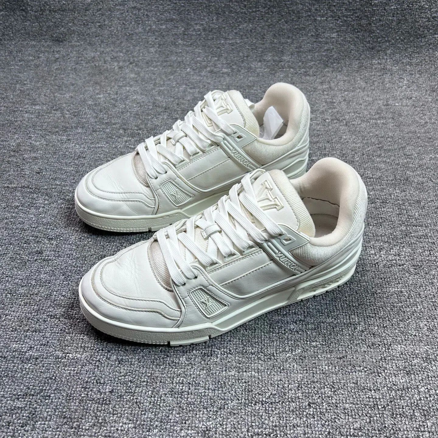 Louis Vuitton Louis Vuitton Casual Sneakers| Size US 7.5 / EU 40-41 - 1 Thumbnail