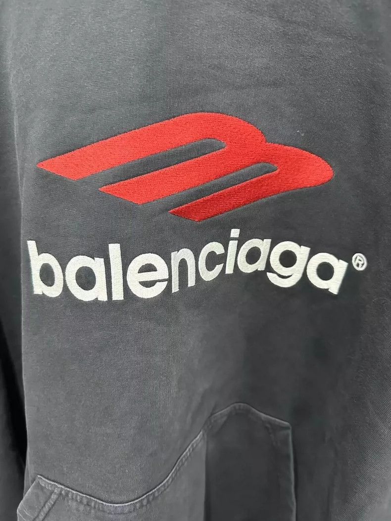 Balenciaga Balenciaga Black and Red 3 Bsports Worn Hoodie Size US XL / EU 56 / 4 - 3 Thumbnail