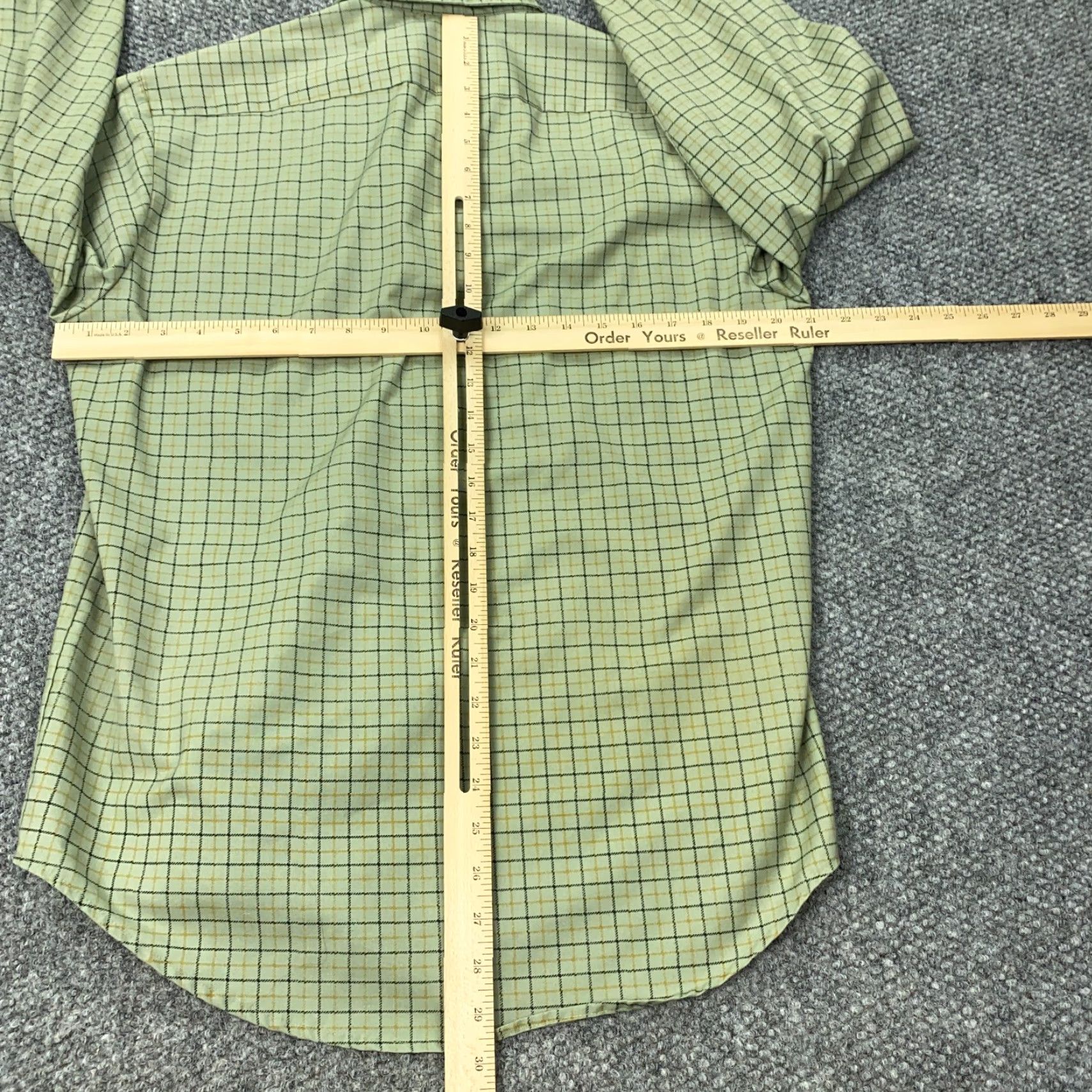 Sears VINTAGE Sears Perma-Prest Shirt Mens 15 Green Plaid Button-Up 70s 80s Full Button Down, Pockets, Regular Fit mens Size US M / EU 48-50 / 2 - 7 Thumbnail