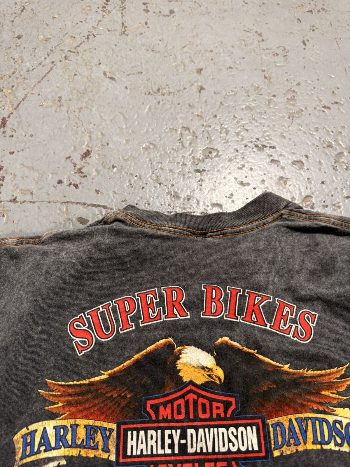 Harley Davidson Harley Davidson Oversized Knucklehead Motorcycle Engine Tee Size US XL / EU 56 / 4 - 6 Thumbnail