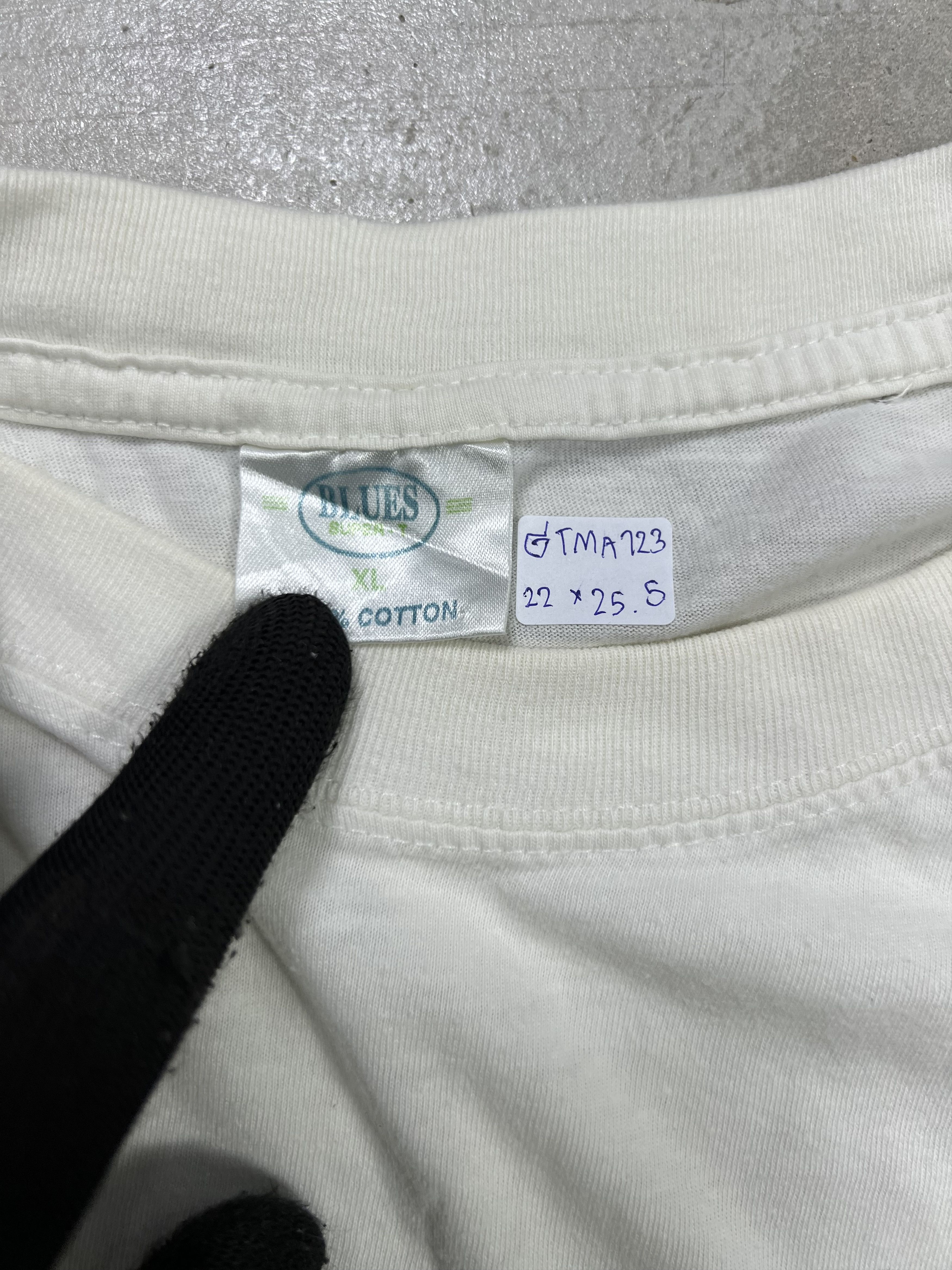 Vintage Vtg 90s Limburgse Witte Belgian Beer Promo tee (XL) GTMA123 Size US XL / EU 56 / 4 - 3 Thumbnail