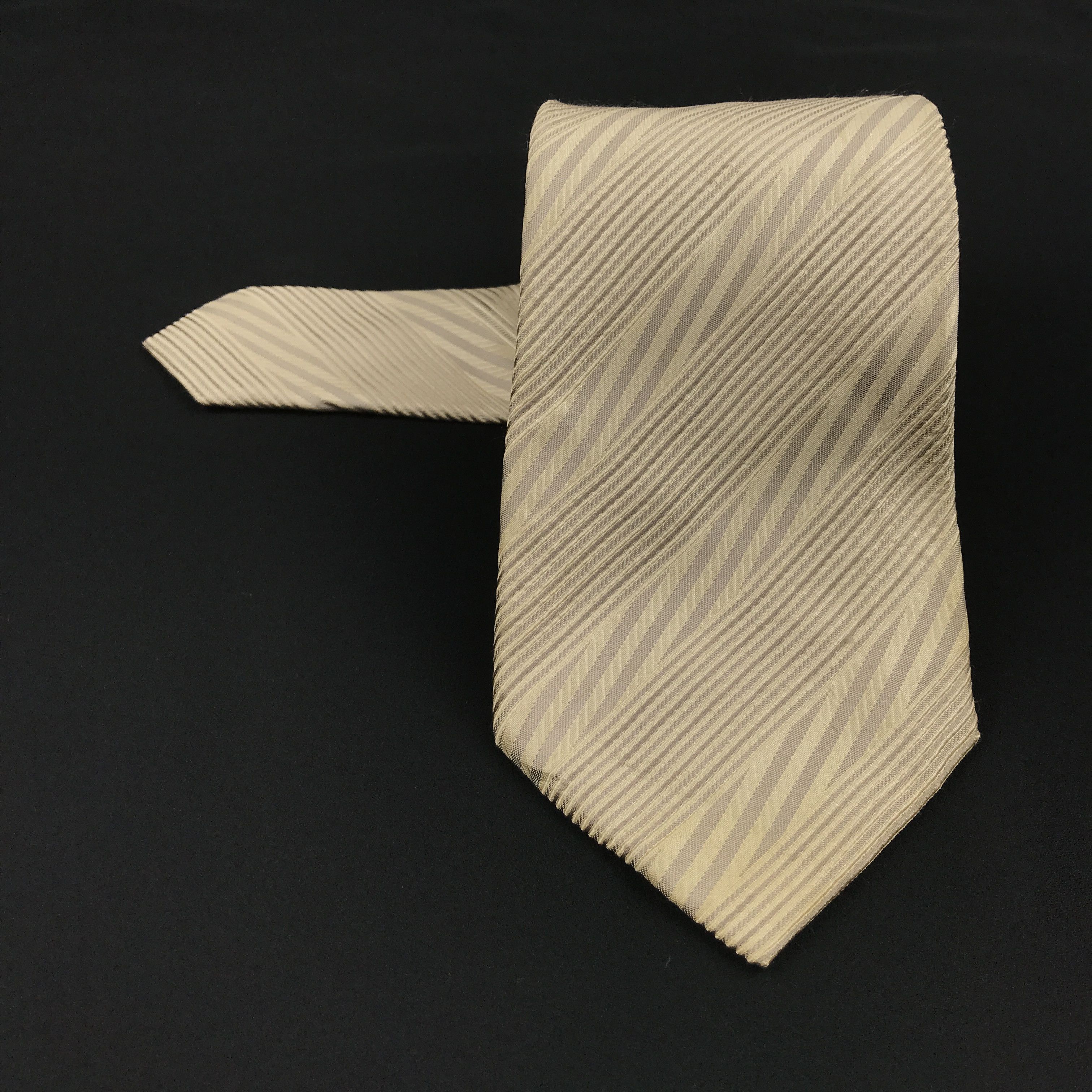 Designer × Krizia Uomo × Vintage Vintage Krizia Uomo Silk Necktie Size ONE SIZE - 1 Thumbnail