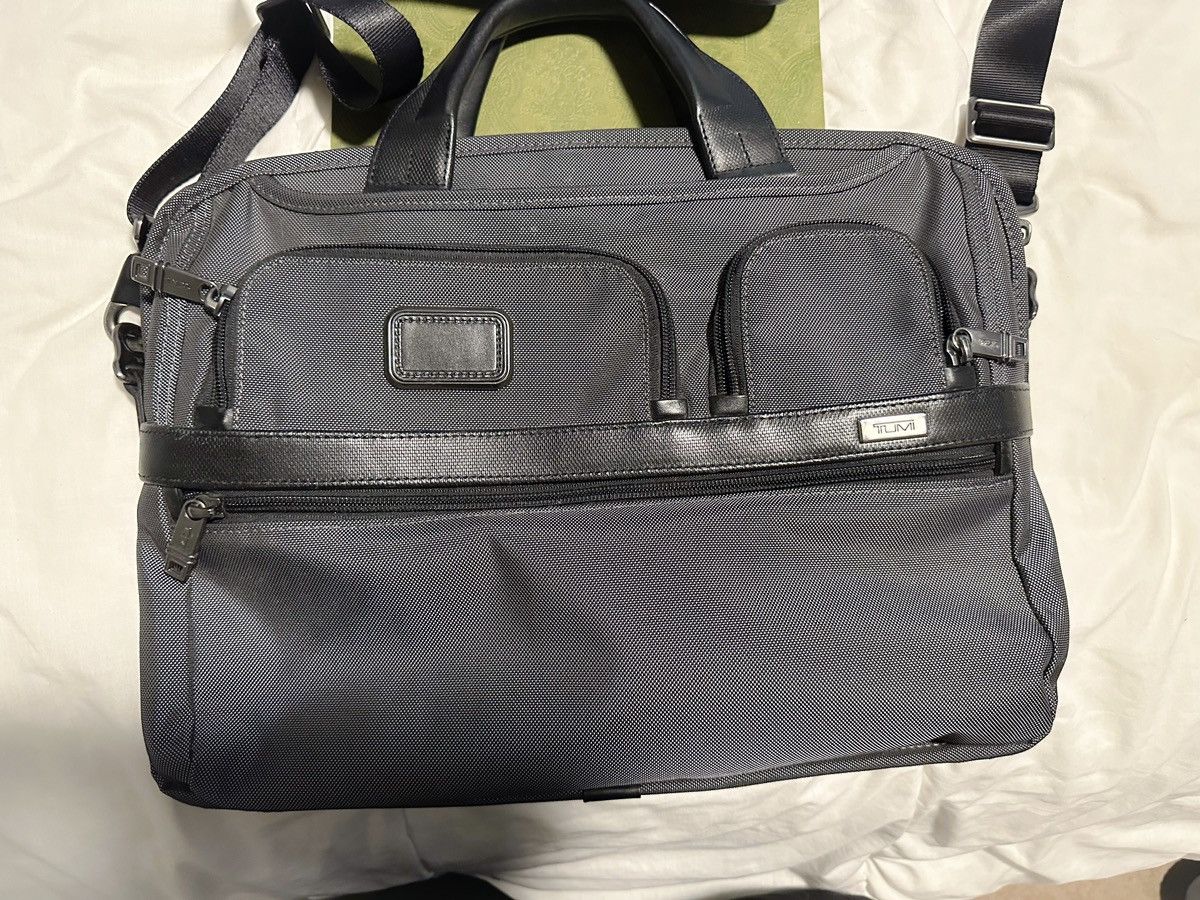 Tumi Tumi Briefcase Grailed