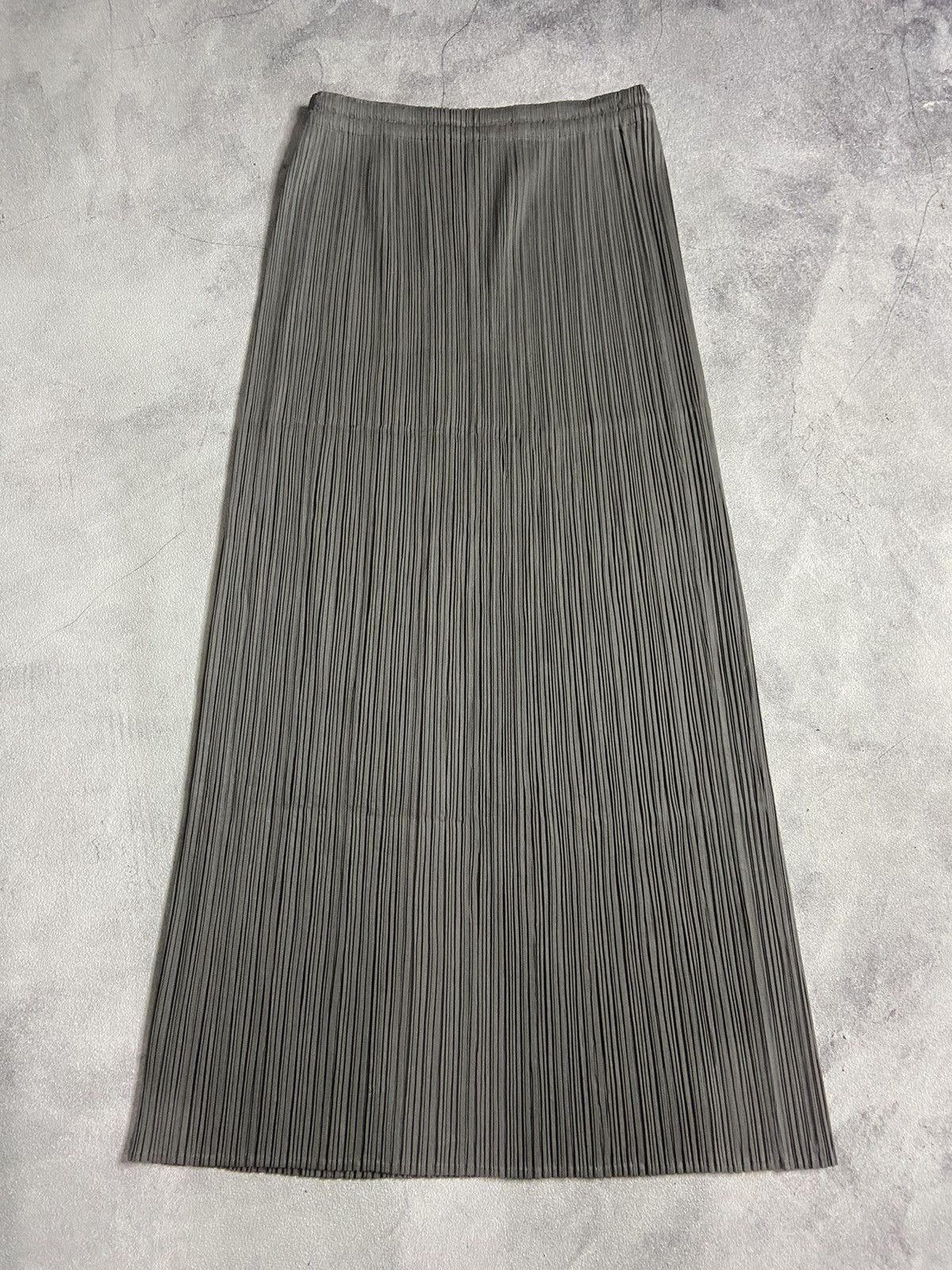 Homme Plisse Issey Miyake × Pleats Please Issey Miyake Offer‼️ PLEATS PLEASE MIDI SKIRT GREY SIZE 1 Size 24" / US 00 / IT 34 - 9 Thumbnail