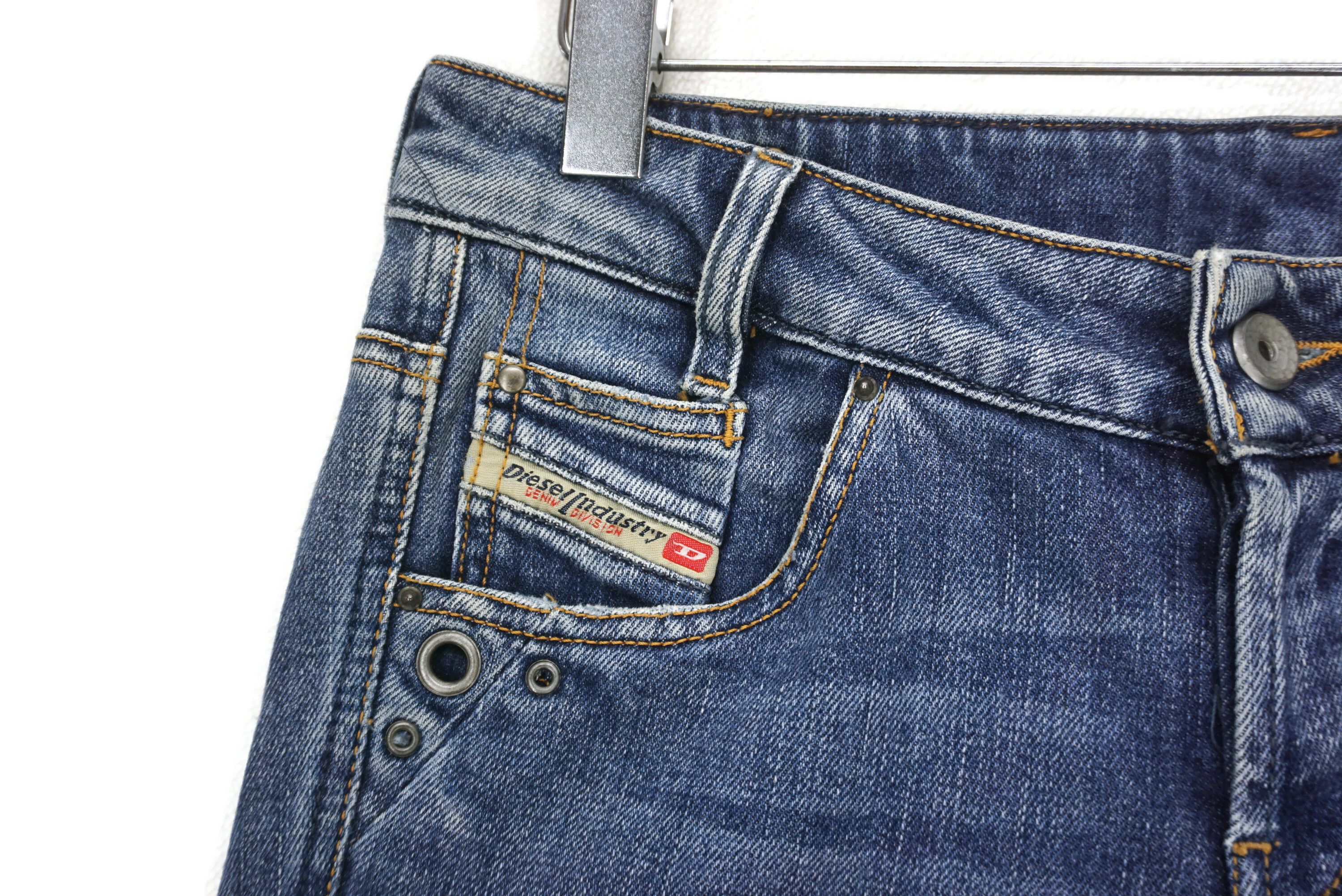 Diesel Ryoth-N Jeans Size W31xL31.5 Low-Rise Bootcut Denim Size US 28 / EU 44 - 4 Thumbnail
