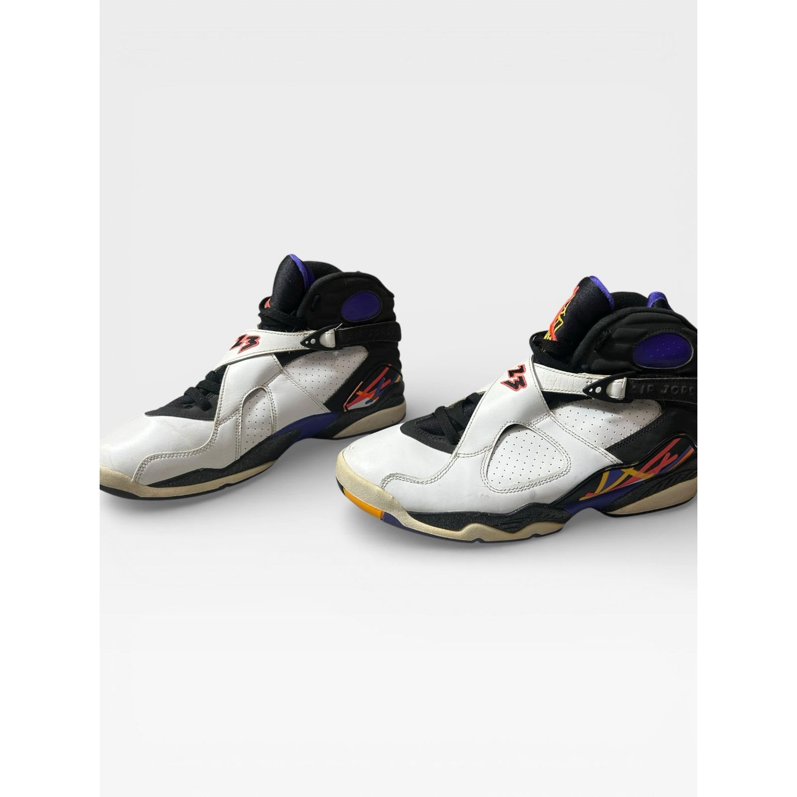 Jordan Brand Air Jordan 8 Retro Three Peat White Purple Sz 10 305381-142 Size US 10 / EU 43 - 4 Thumbnail