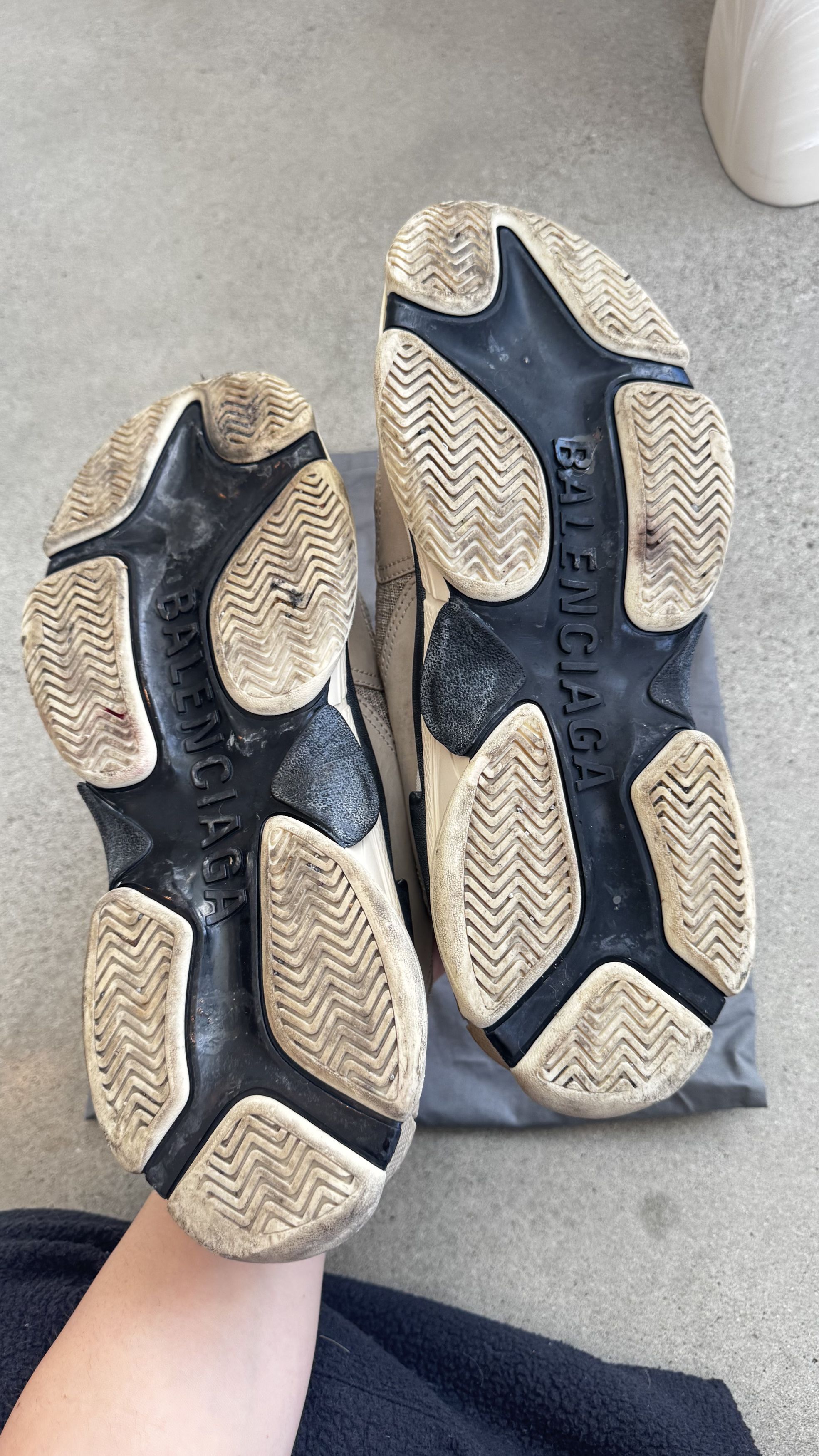 Balenciaga Balenciaga Triple S Sneakers Grey Size 44 Authentic Men’s Size US 10.5 / EU 43-44 - 6 Thumbnail