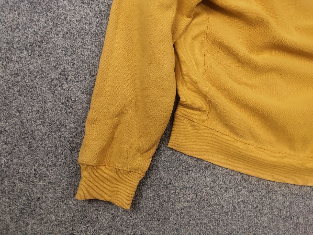Vintage PHUG Yellow Embroidered volumetric logo PHUGGERS Sweatshirt Size US M / EU 48-50 / 2 - 9 Thumbnail