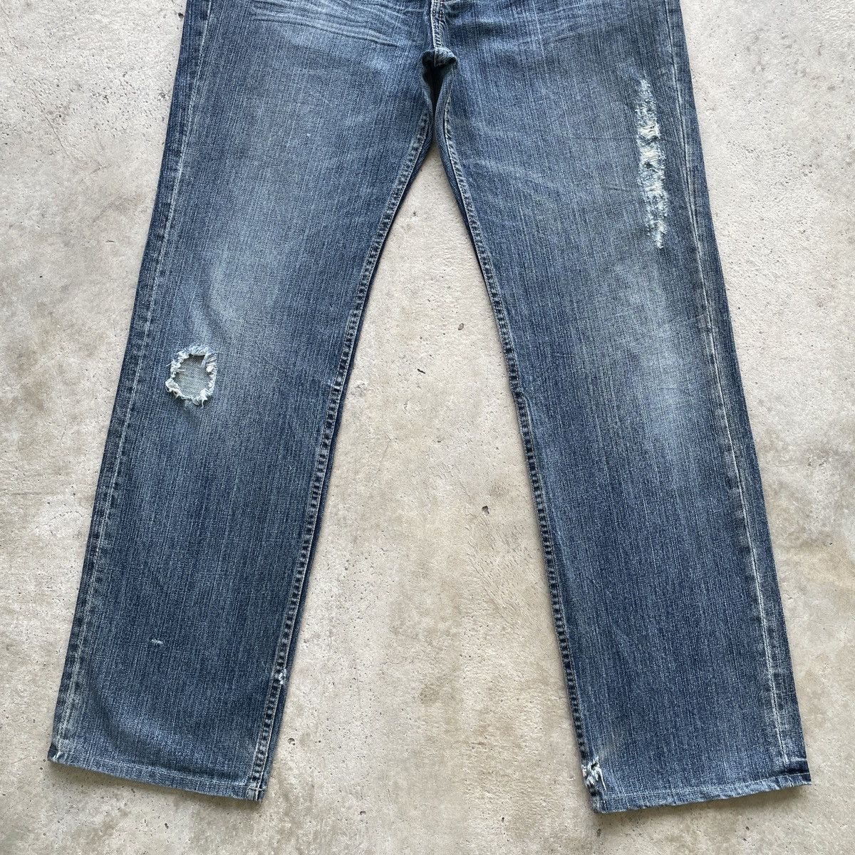 Japanese Brand Vintage Takeo Kikuchi Japan Distressed Faded Jeans Pants W33 Size US 33 - 4 Thumbnail
