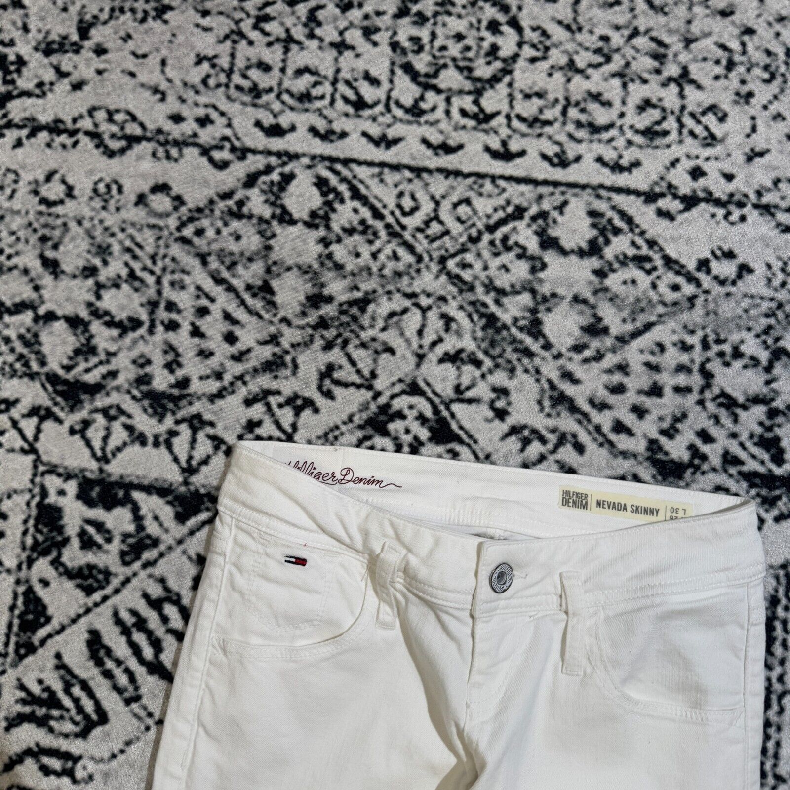 Tommy Hilfiger × Vintage Vintage Tommy Hilfiger Women's White Cotton Size W26 90s Size US 26 / EU 42 - 6 Thumbnail