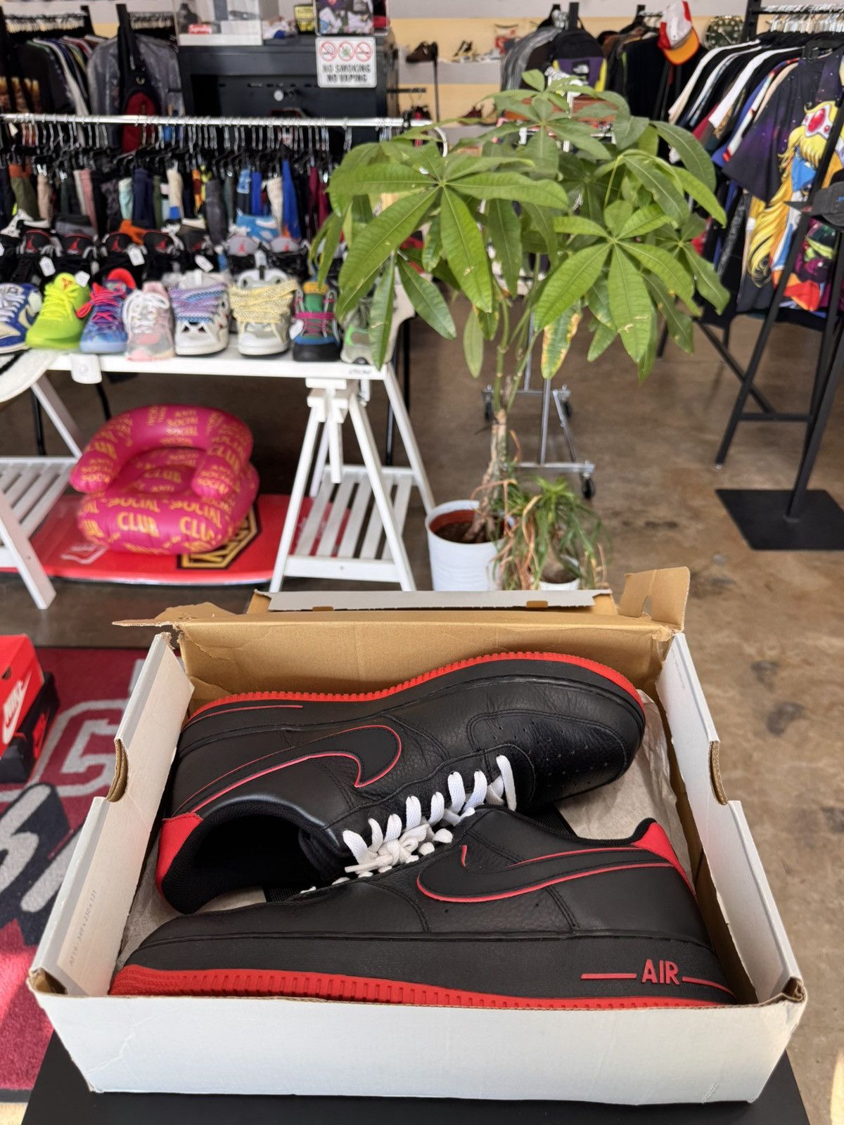 Nike Nike Air Force 1 Low Black Red Size 12 (2012) Size US 12 / EU 45 - 10 Thumbnail