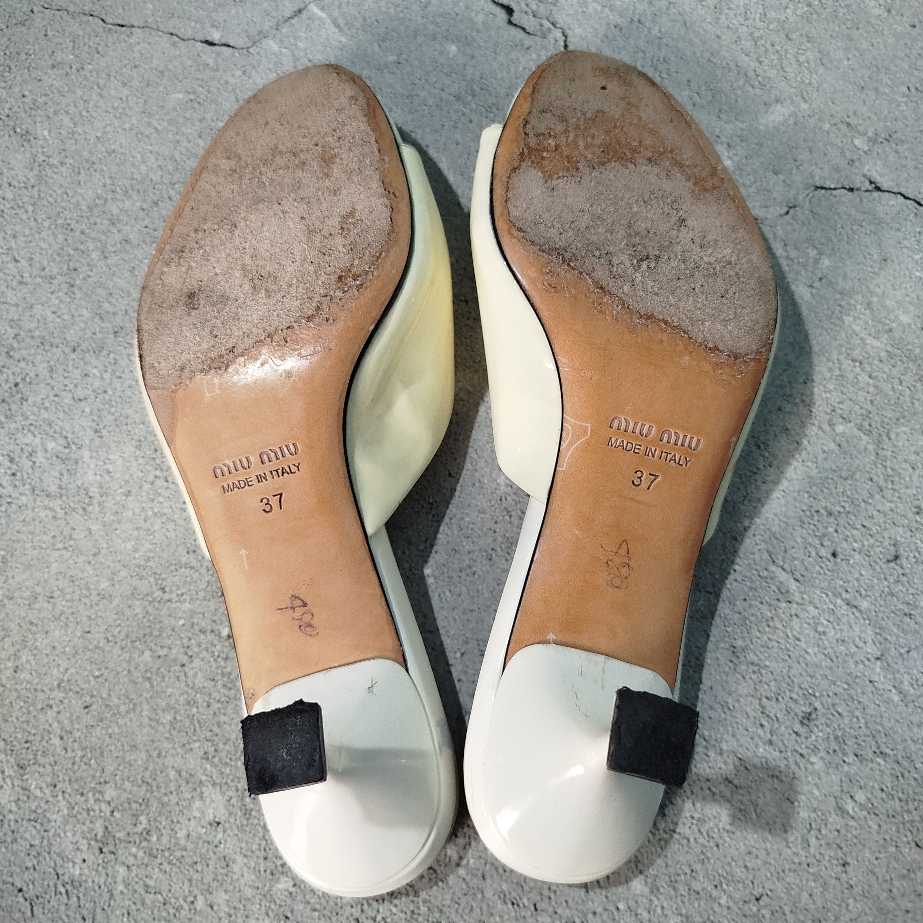 Miu Miu Miu Miu Women's Natural Logo Cut-out Mule Sandals Size US 7 / IT 37 - 9 Thumbnail