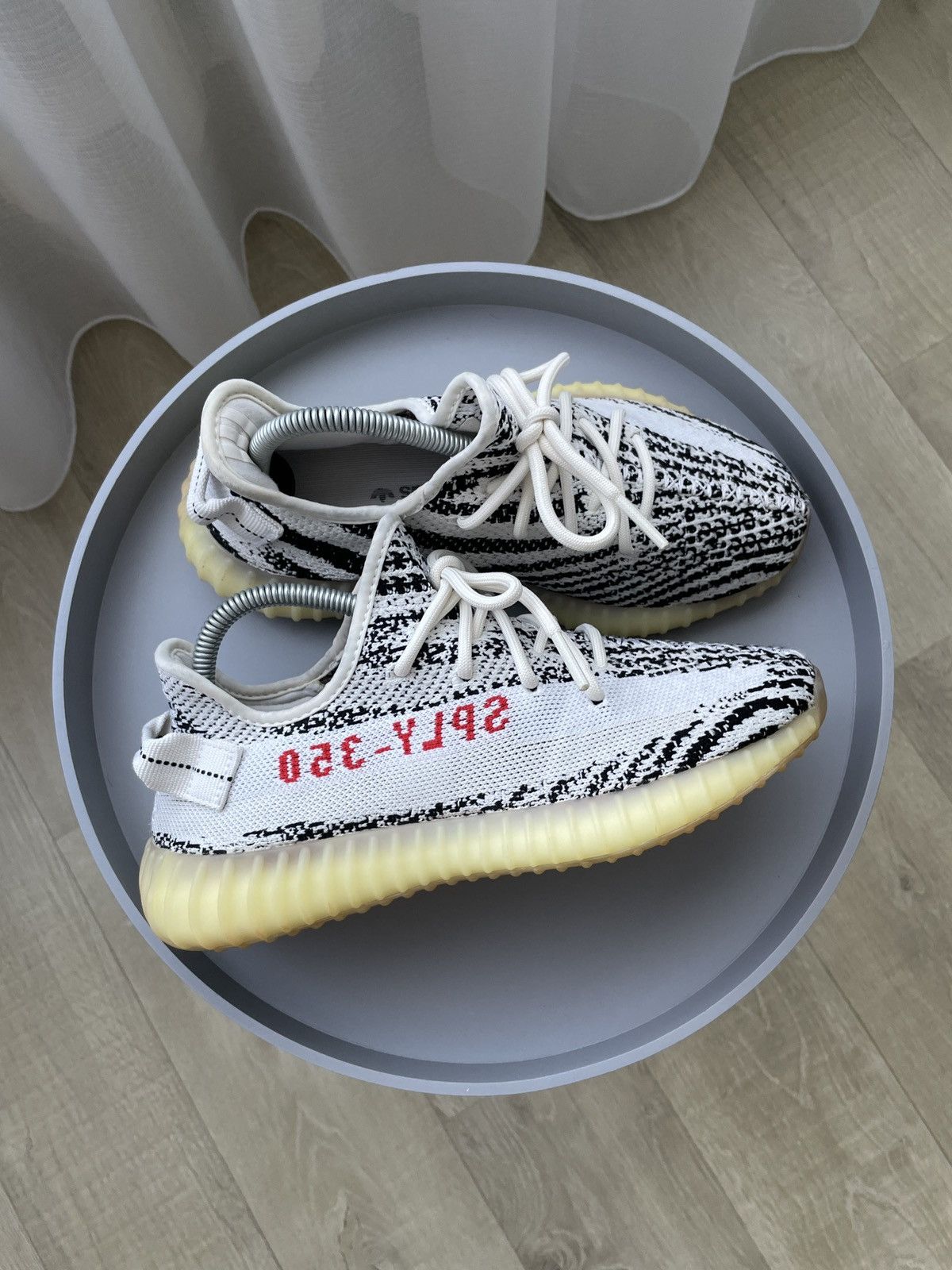 Adidas Yeezy Boost 350 V2 Zebra Sneakers M US6,5; W US8,5