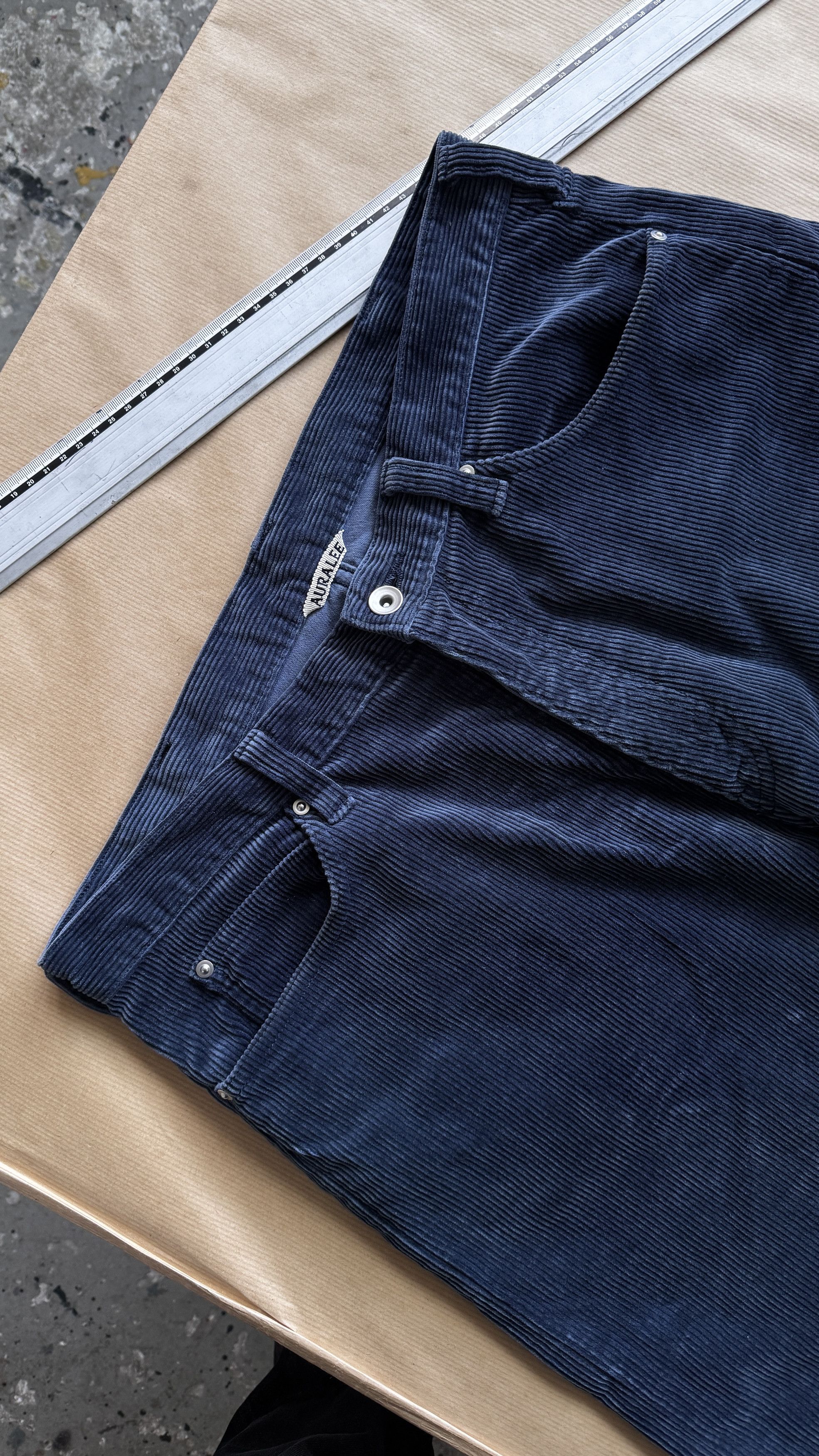 Auralee aa . L . WASHED CORDUROY 5P PANTS . A7AP03FN Size US 34 / EU 50 - 2 Thumbnail