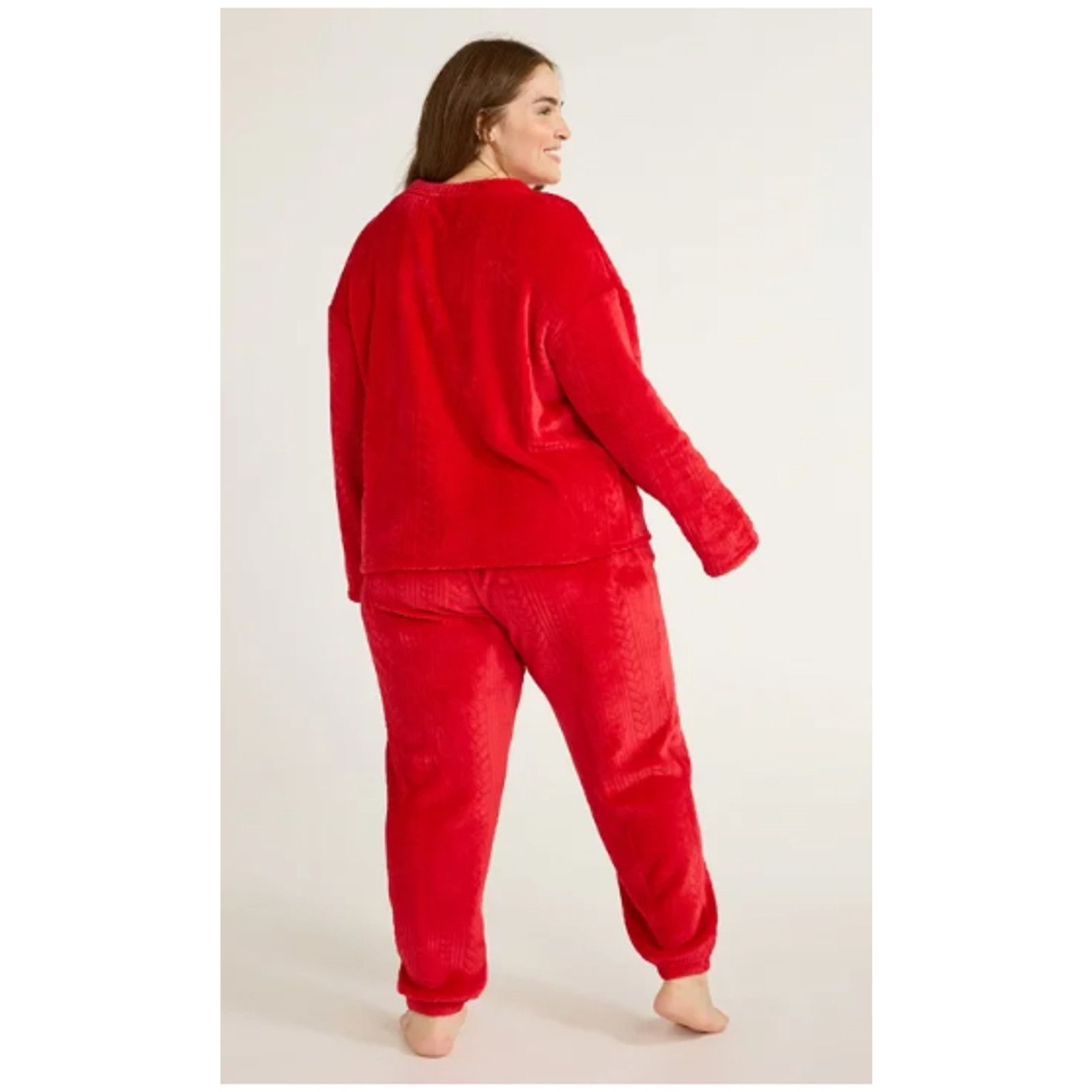 The Unbranded Brand RED Women’s Crew Neck Plush Pajama Set SIZE LARGE Size ONE SIZE - 4 Thumbnail