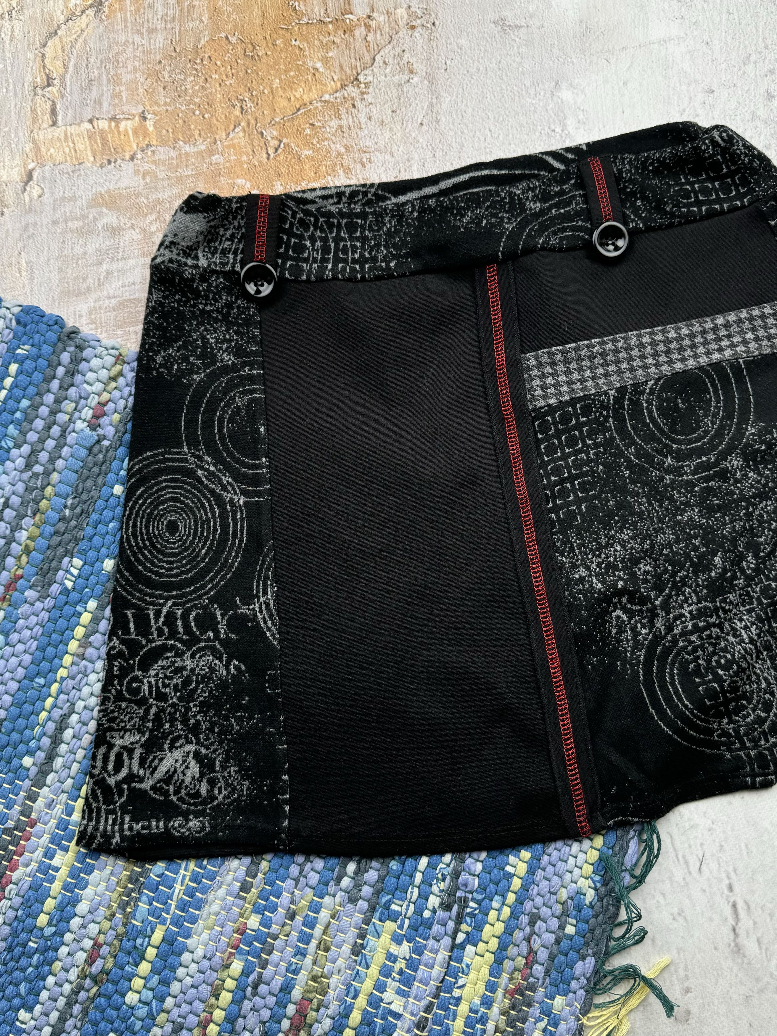 Vintage Vintage Printed Mini Skirt A178(439) Size 28" / US 6 / IT 42 - 2 Thumbnail