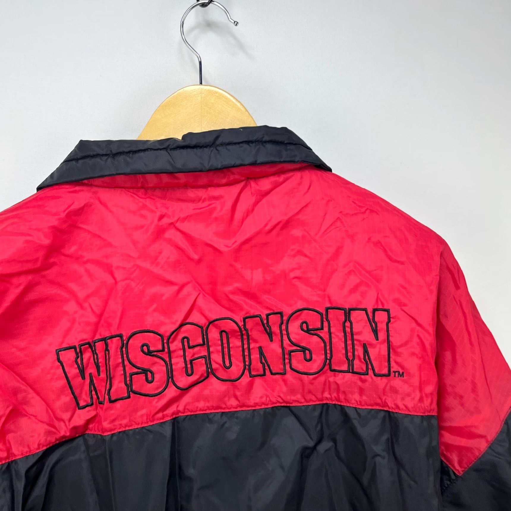 Starter VINTAGE Starter Wisconsin Badgers Fleece Lined Jacket XL Black Windbreaker Mens Size US XL / EU 56 / 4 - 5 Thumbnail