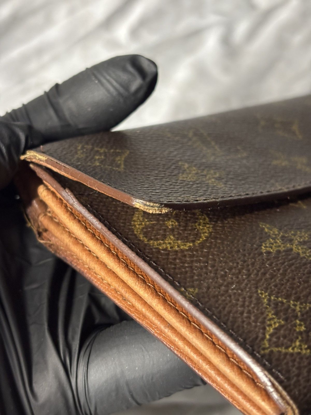 Louis Vuitton (very worn) Louis Vuitton Long Wallet Size ONE SIZE - 9 Thumbnail