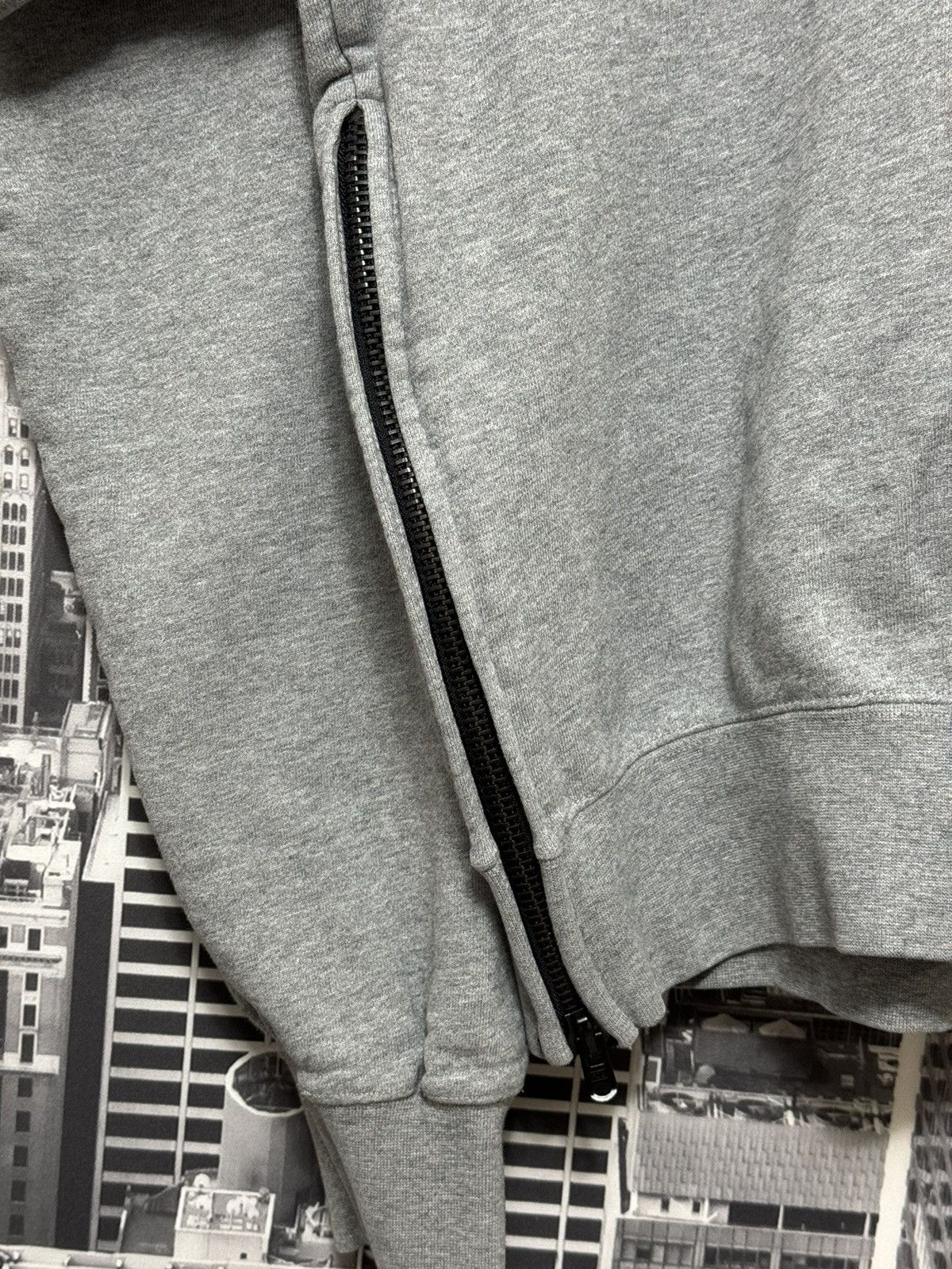 Fear of God OG FOG Fear of God Essentials ZIP Sweater Grey SZ Medium 🔥 Size US M / EU 48-50 / 2 - 3 Thumbnail
