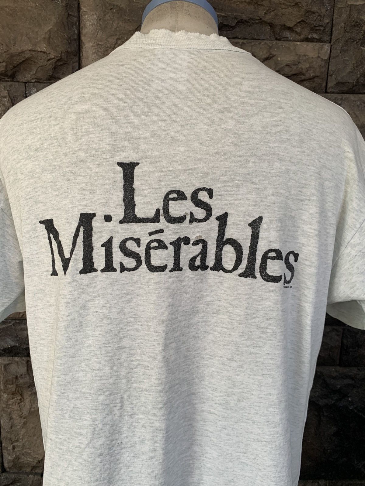 Vintage Vintage Les Miserables Musical / Art T shirt Size US L / EU 52-54 / 3 - 7 Thumbnail