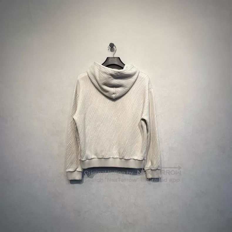 Louis Vuitton Louis Vuitton SS25 textured logo hooded sweatshirt Size US XL / EU 56 / 4 - 2 Thumbnail