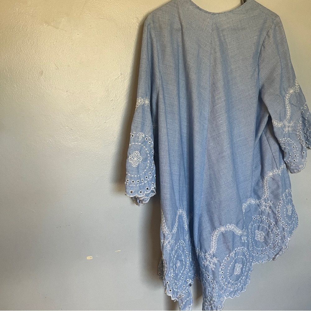 Designer Boutique Blue White Embroidered Floral Long 3/4 Sleeves Size ONE SIZE - 4 Thumbnail