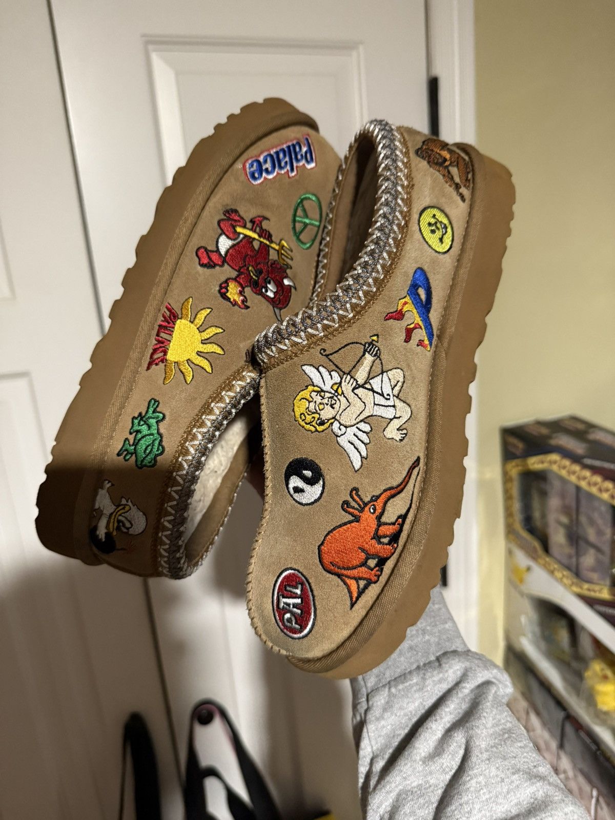 Palace × Ugg Palace X Ugg Beige Tasman Loafer Size US 9 / EU 42 - 3 Thumbnail