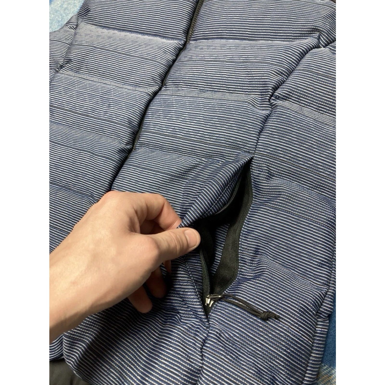 The North Face The North Face Vest Womens M 700 Goose Down Puffer Jacket Winter Blue EUC Designer 3M Design Vest(Plus) Womens Size M / US 6-8 / IT 42-44 - 6 Thumbnail