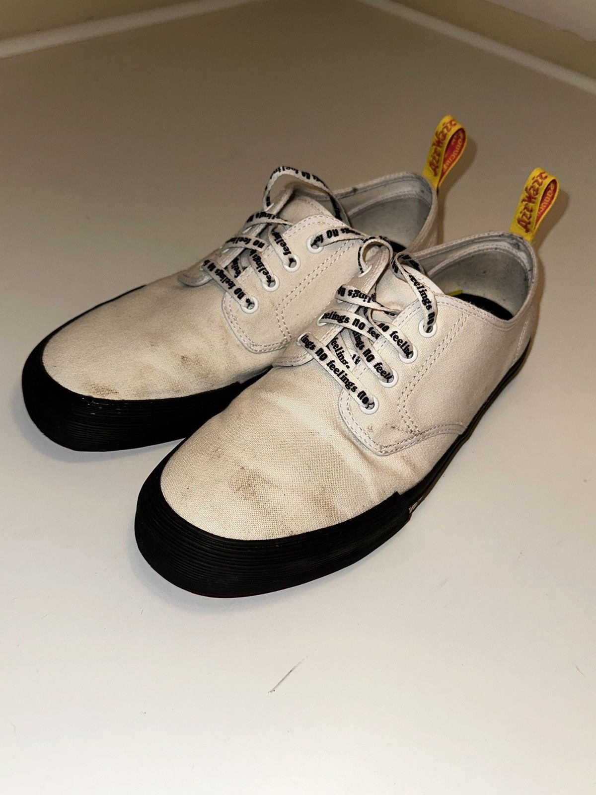 Dr. Martens Dr. Martens x Sex Pistol Low Top Sneaker White Size US 10 / EU 43 - 4 Thumbnail