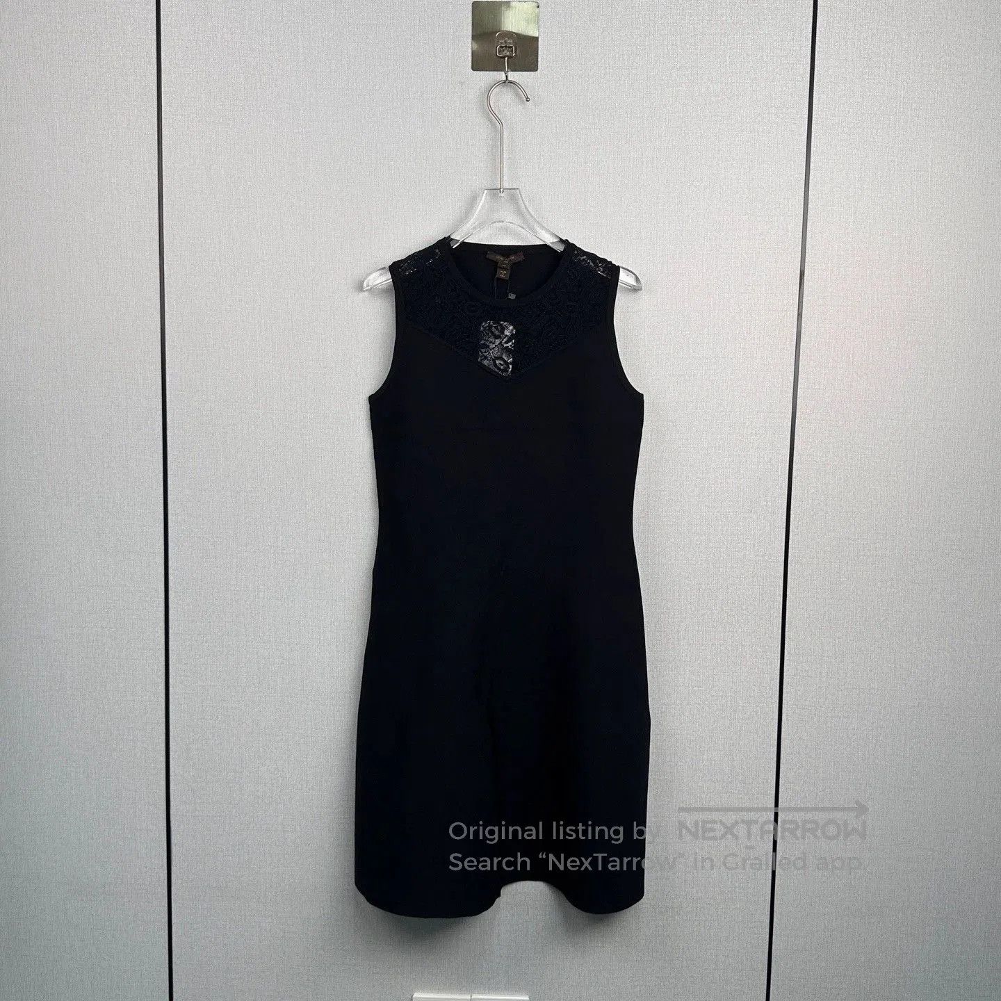 Louis Vuitton Sleeveless Lace Dress. - www.bongoclub.cl