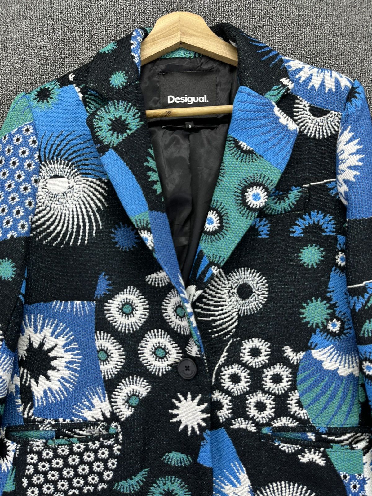 Desigual Vintage Desigual Rare Design Coat Jacket Size US S / EU 44-46 / 1 - 6 Thumbnail