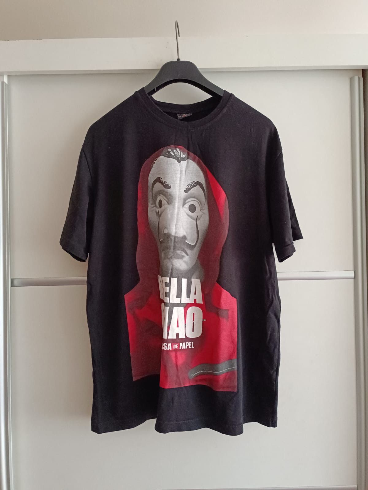 Other Bella Ciao La casa de papel T-shirt Size US XL / EU 56 / 4 - 1 Thumbnail