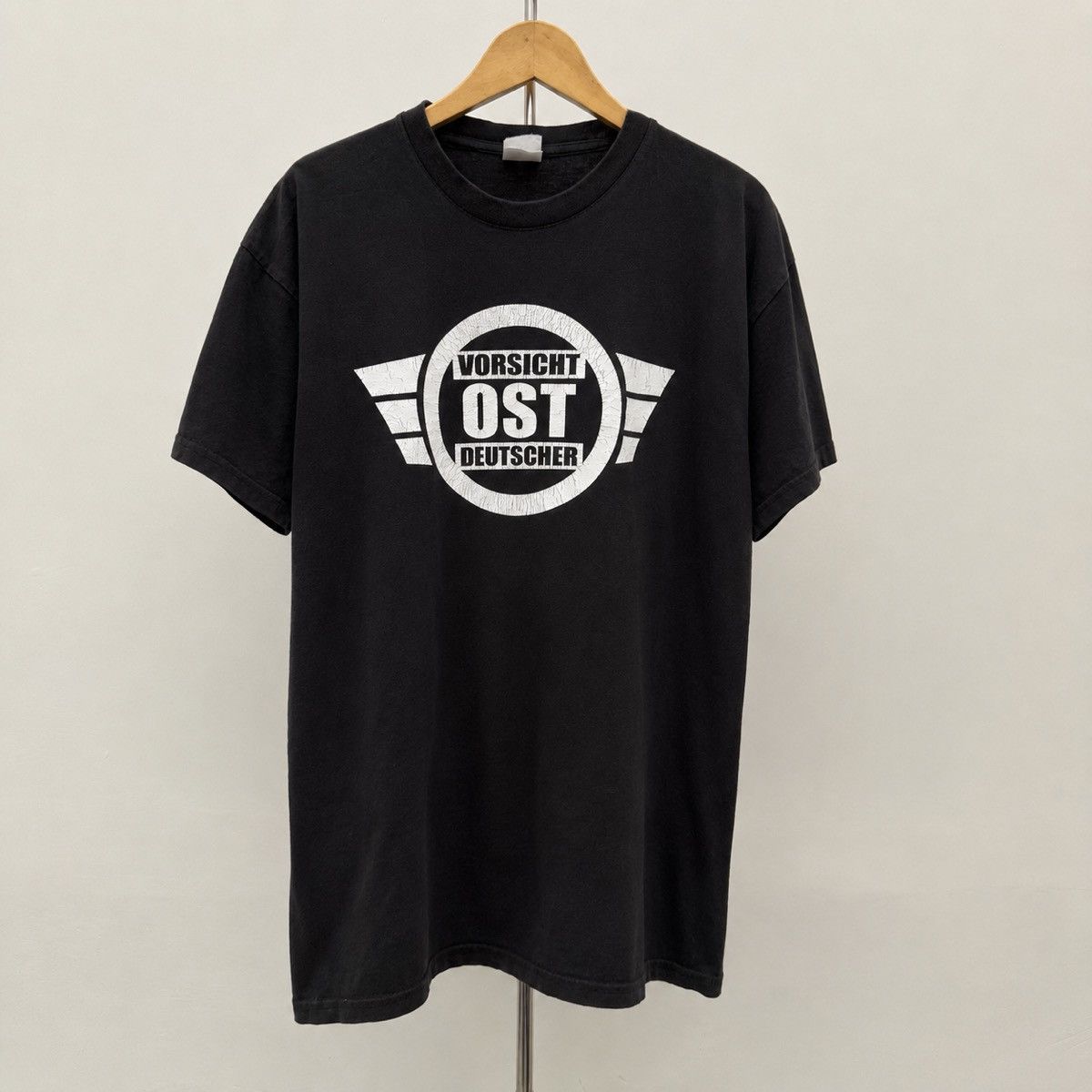 Vintage Vorsicht Ost Deutscher Waffenschmiede Suhl Skull Graphic Tee Size US L / EU 52-54 / 3 - 1 Thumbnail