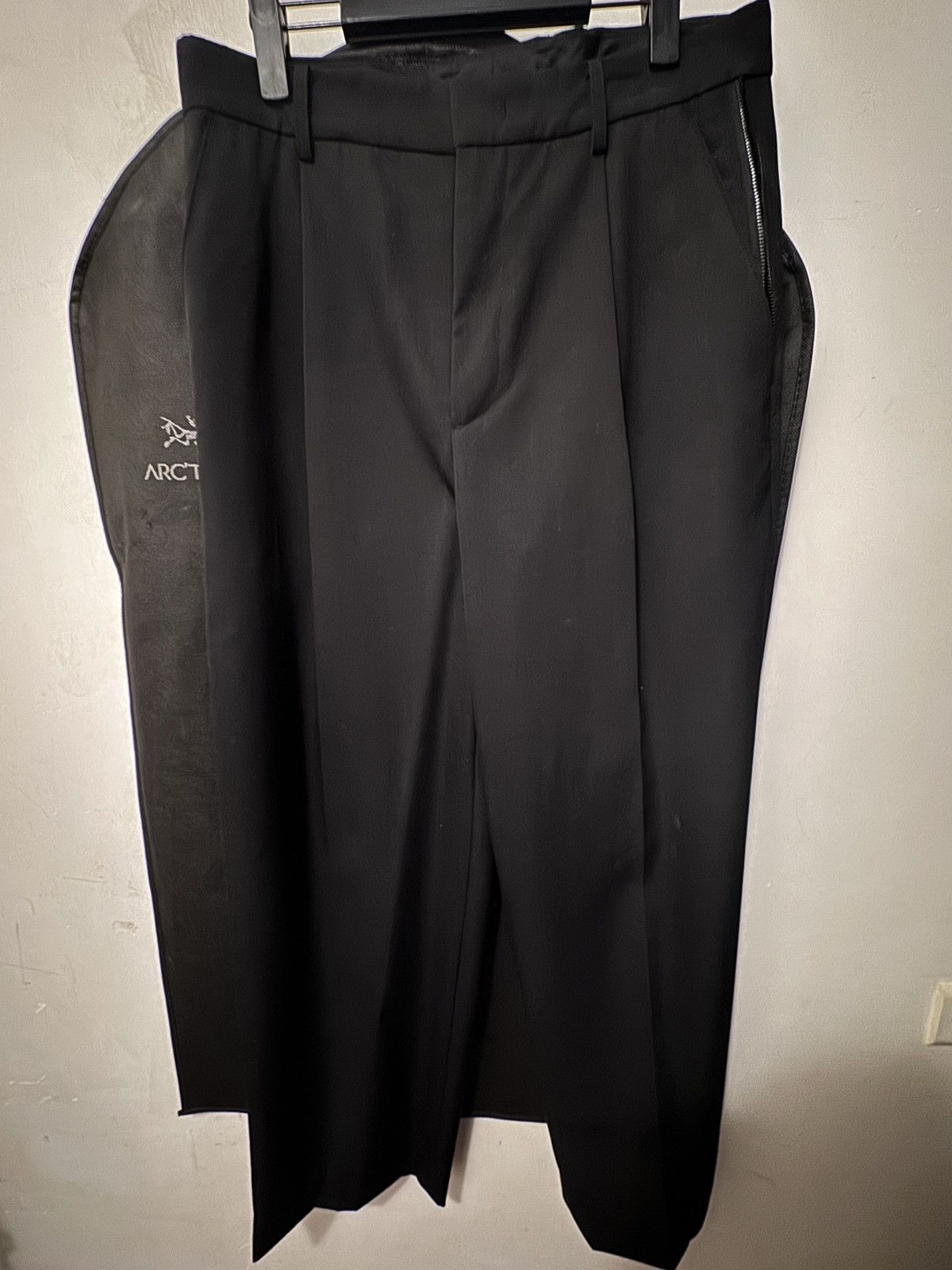 Juun.J Junn.J Black Pleated Trousers Size US 30 / EU 46 - 3 Thumbnail
