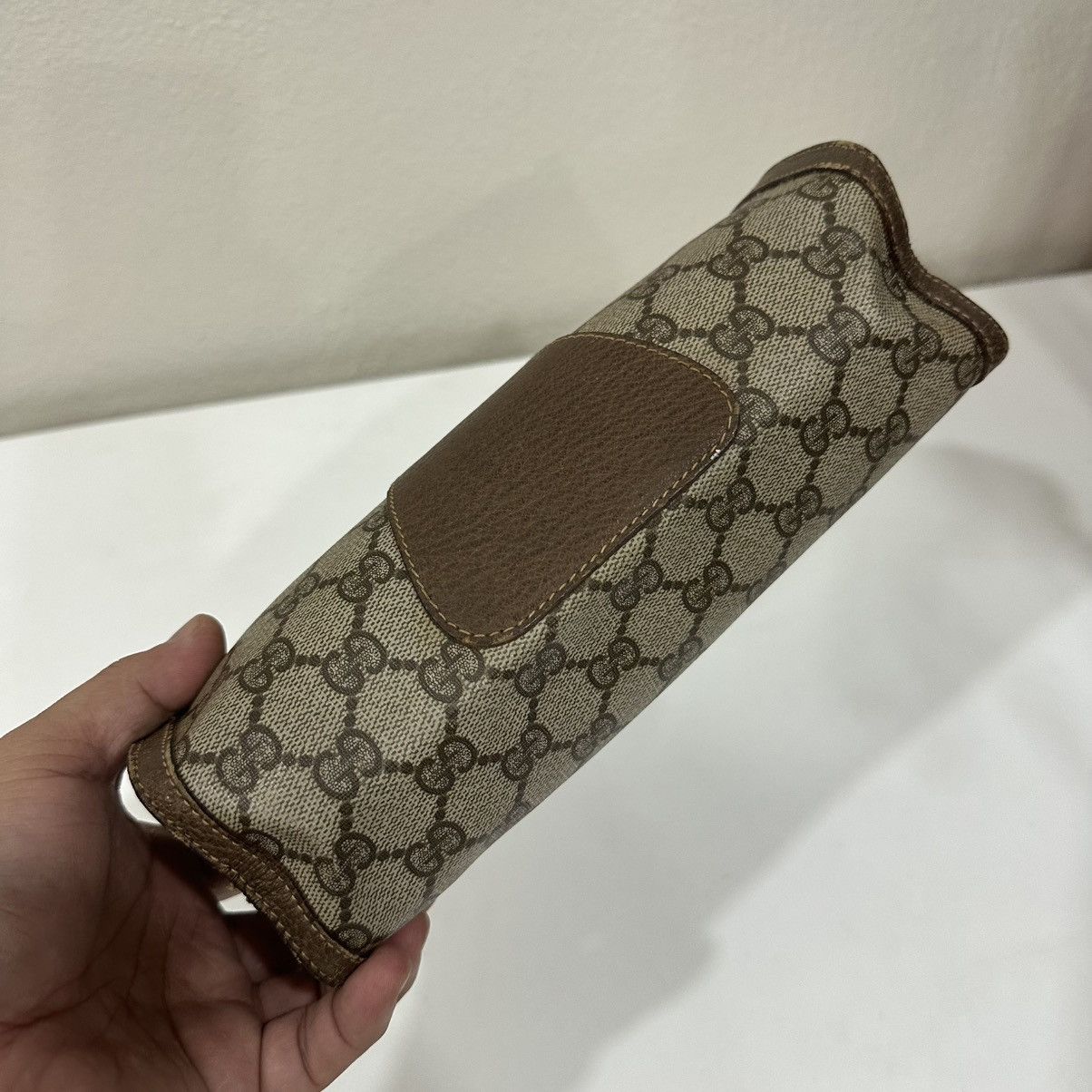 Gucci ‼️YES‼️ VINTAGE GUCCI GG MONOGRAM POUCH MAKE UP CLUTCH BAG Size ONE SIZE - 6 Thumbnail
