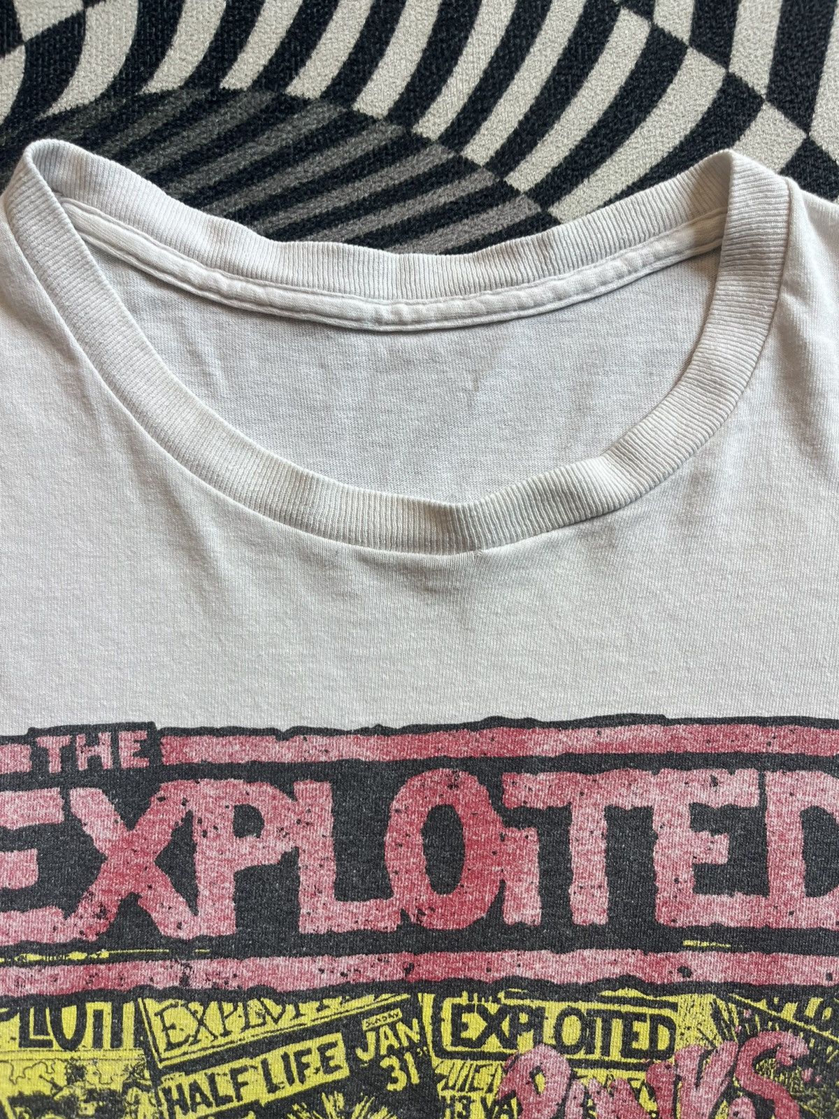Band Tees Vintage THE EXPLOITED Punk’s Not Dead 00’s Tshirt Size US XXL / EU 58 / 5 - 4 Thumbnail