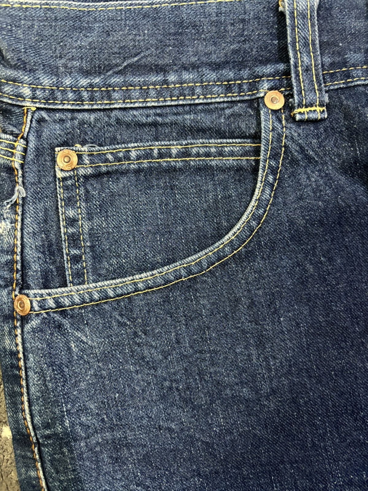 Sugar Cane Vintage 1990s Sugar Cane’s Selvedge Buckle Back Baggy Jeans Size US 30 / EU 46 - 7 Thumbnail