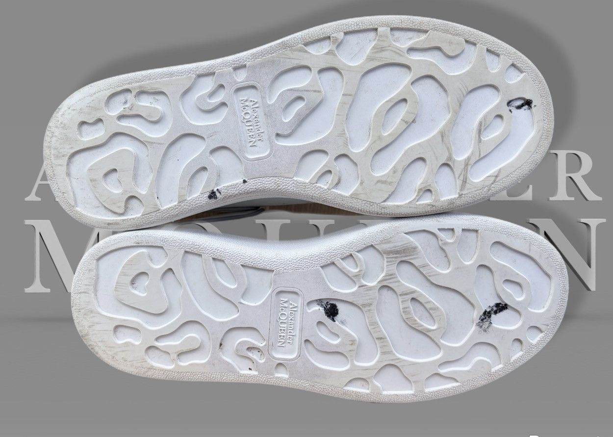 Alexander McQueen Alexander McQueen Oversized White Leather Sneakers Low Top Size US 9 / IT 39 - 10 Thumbnail