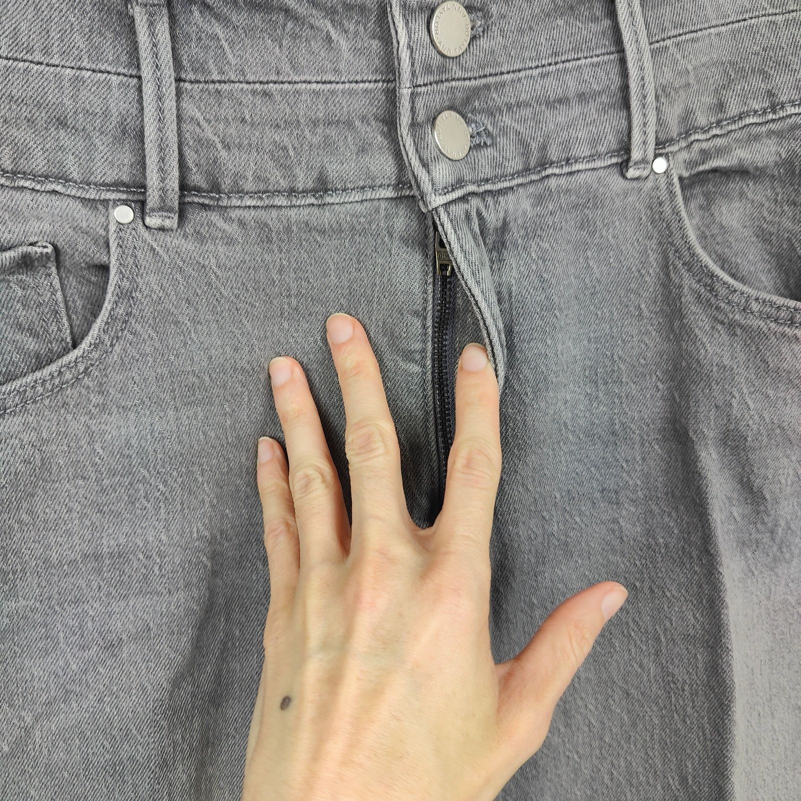 Ann Taylor Ann Taylor The Straight Crop Jeans Womens 10 Gray Size 32" / US 10 / IT 46 - 3 Thumbnail