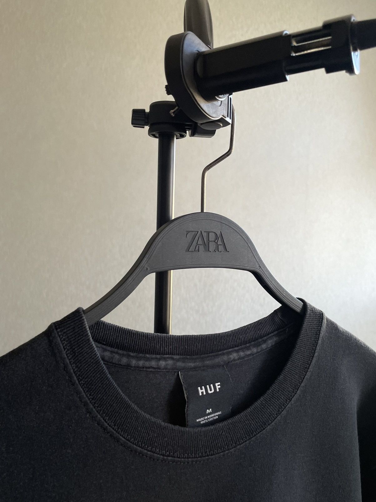 Huf Huf: A T-Shirt Size US M / EU 48-50 / 2 - 8 Thumbnail