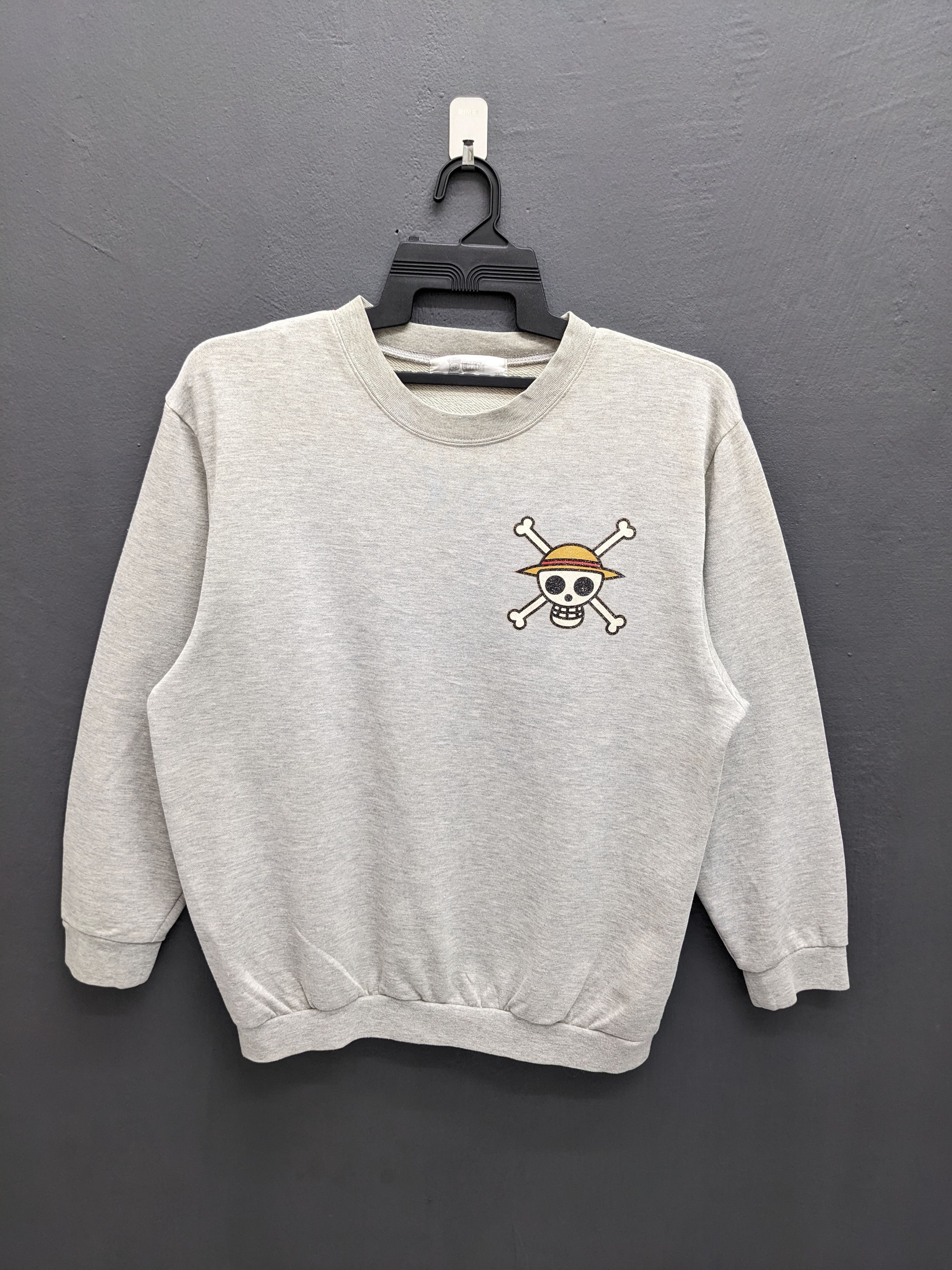 Anime MUGIWARA PIRATES ANIME ONE PIECE SWEATSHIRT Size US M / EU 48-50 / 2 - 7 Thumbnail