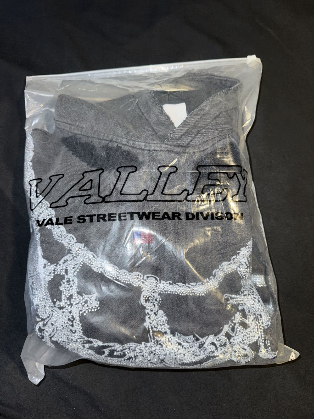 Vale Vale big chain rhinestone hoodie Size US XL / EU 56 / 4 - 4 Thumbnail